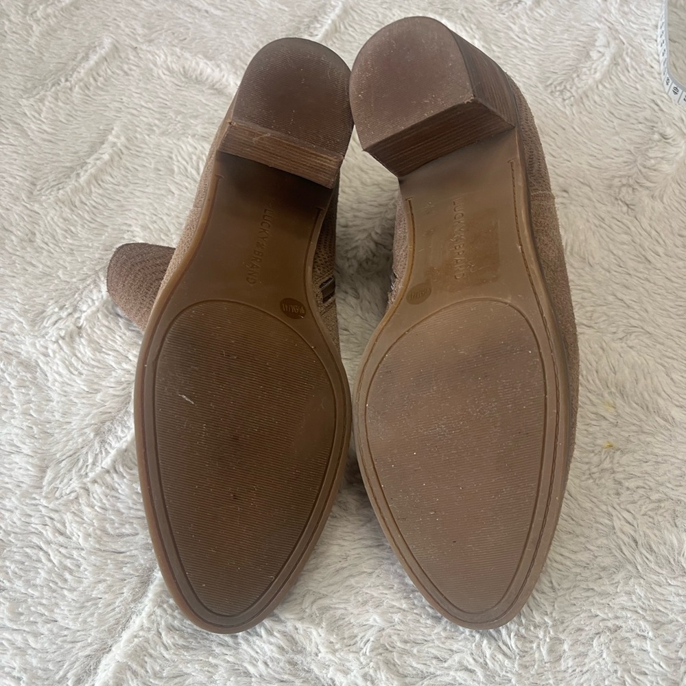 Lucky Brand Pickla Ankle Boots Taupe Suede Zip Up Booties Shoes Womens Size 9.5M - Picture 8 of 10